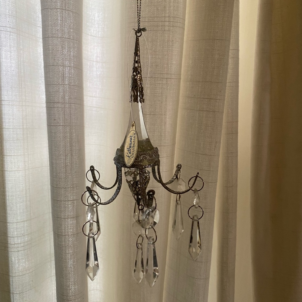 Katherine Collection Chandelier ornaments (2)